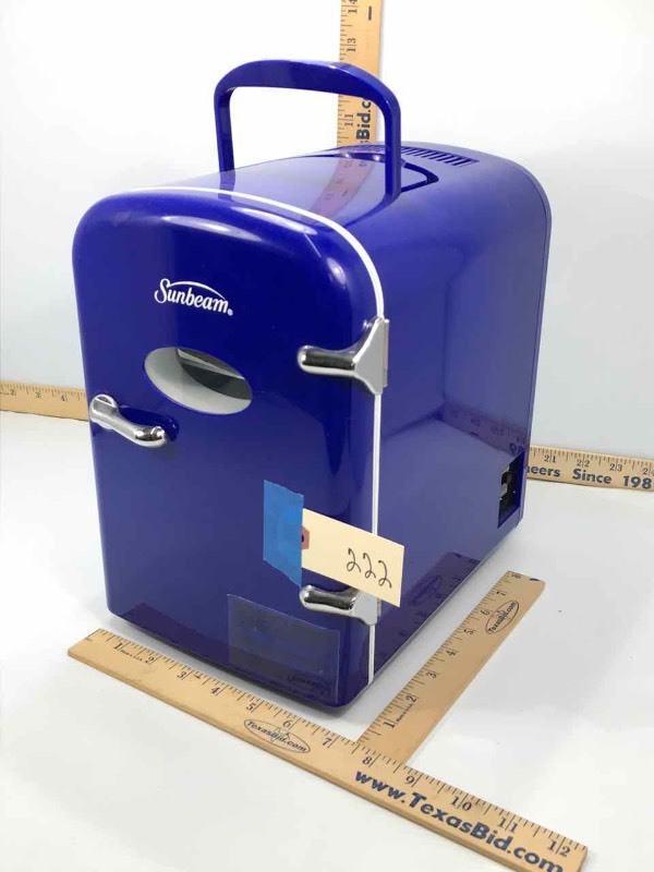 lot 222 image: Cobalt Blue Sunbeam Miniature Frig (10-34 inches tall)