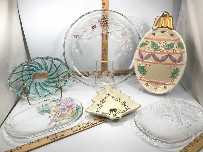 lot 227 image: Christmas Serving Pieces Mikasa Tree, Mikasa Green Spiral Glass, Bell Plates, Figi Ornament, Round Holly & Ivy Mikasa Platter with Handles