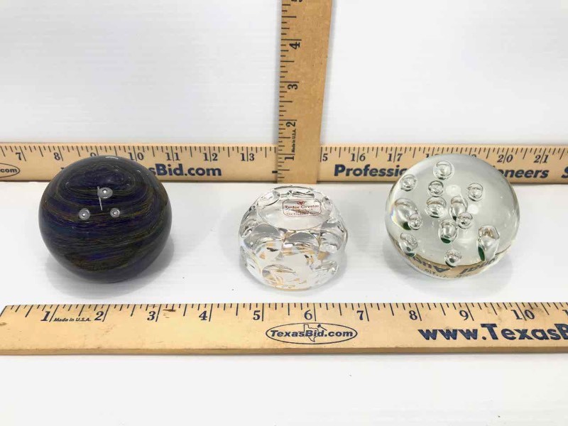 lot 239 image: (3) Paperweights  CrystalGlass