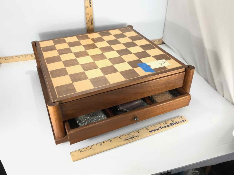 lot 262 image: Game Board from The History Channel