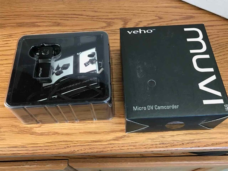 lot 270 image: Muvi Veho Micro DV Camcorder