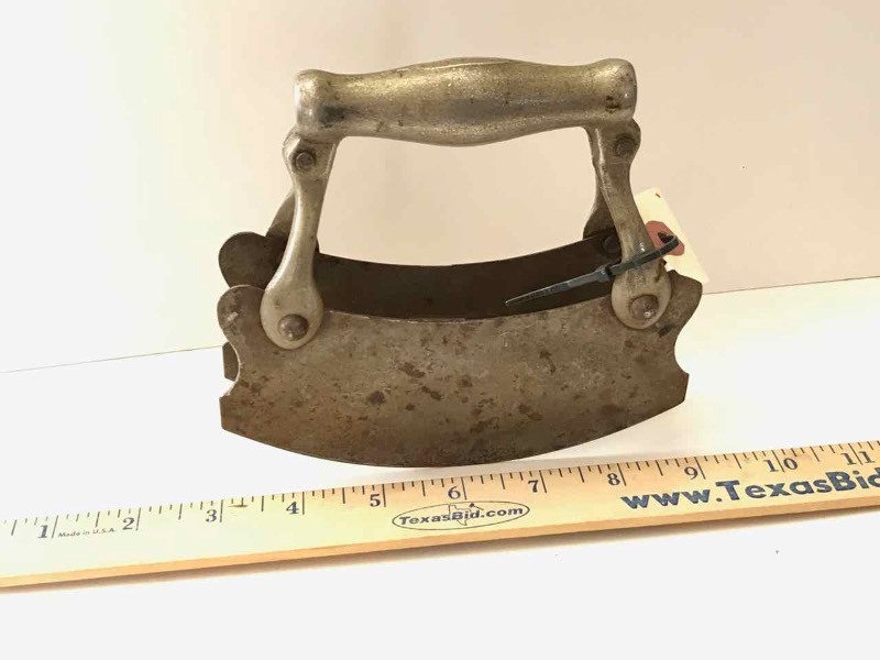 lot 333 image: Antique Food ChopperMincer (all metal)