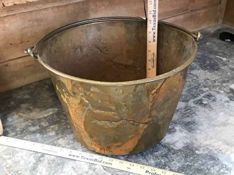 lot 335 image: Antique (C. 1868) H.W. Hayden Brass Apple-Butter Bucket