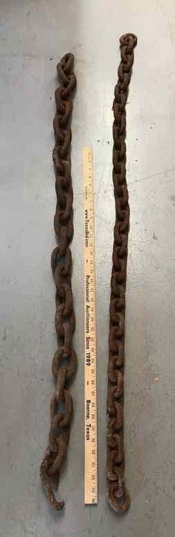 lot 371 image: (2) Sections of Big Old Chain