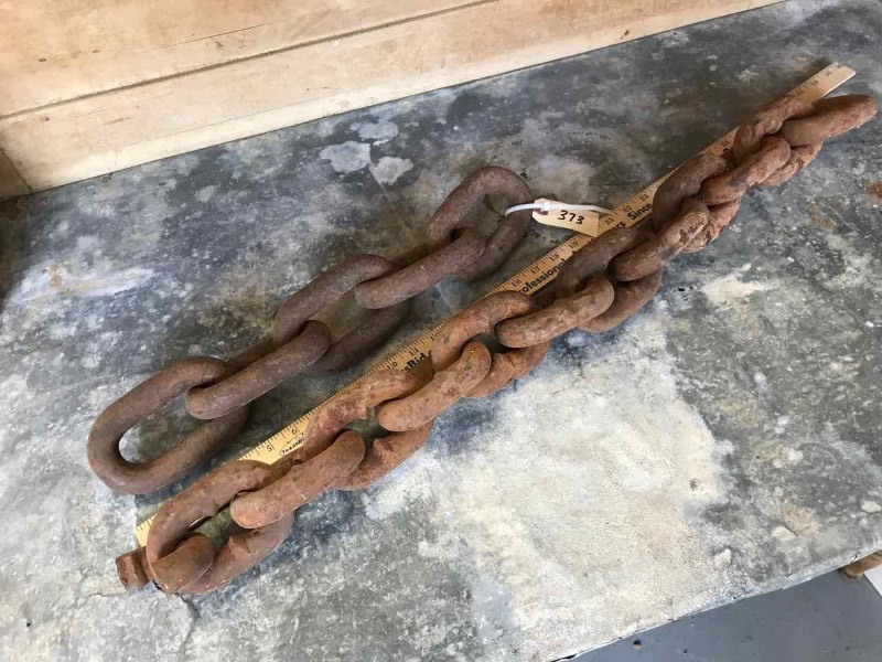 lot 373 image: (2) Sections of Big Old Chain