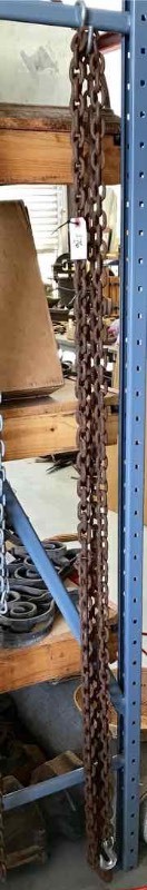 lot 376 image: Chain 22 Ft. 14 Inch with (2) 14 Inch Hooks