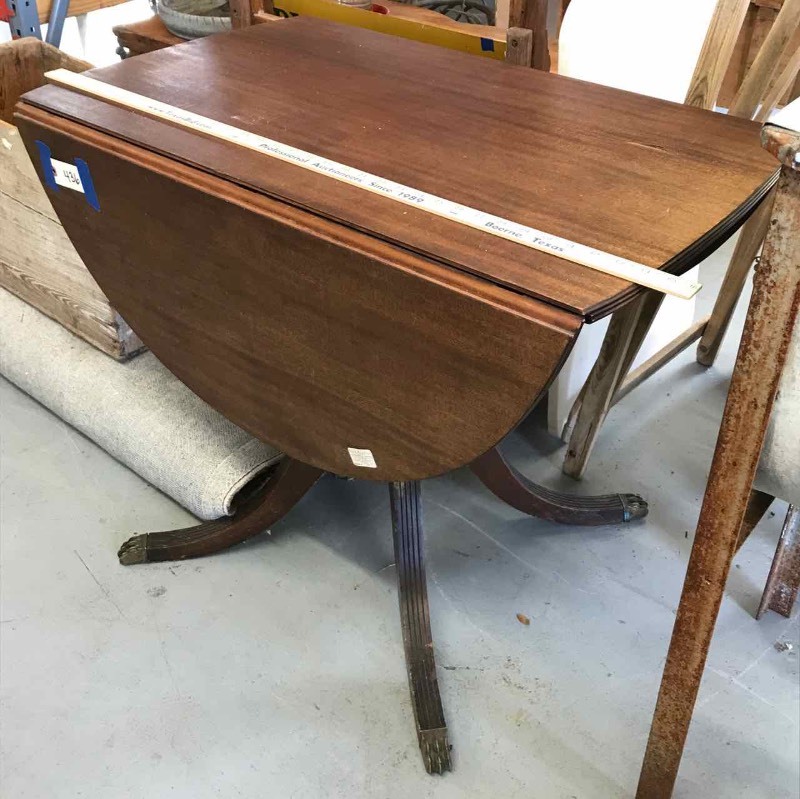 lot 436 image: Antique Duncan Phyfe Table, Mahogany, Double Drop-Leaf