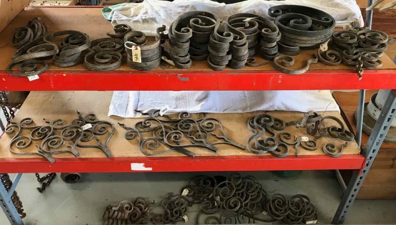 lot 445 image: Wrought Iron Work  ScrollsCircularCurly Ques