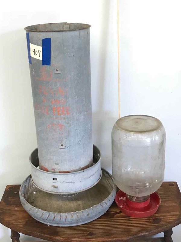 lot 407 image: Purina Galvanized Tin P-16-G Feeder & Ball Jar Waterer