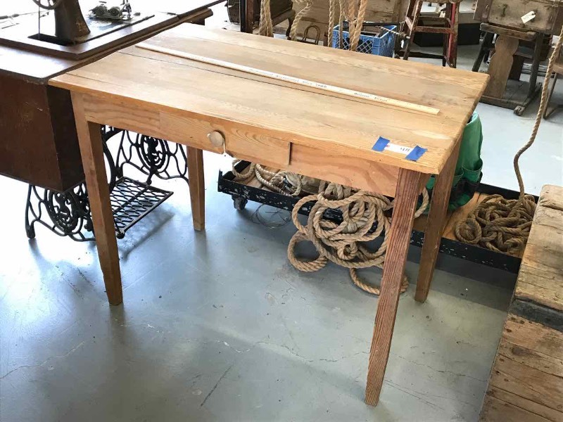 lot 411 image: Primitive Antique Pine Kitchen Table with Drawer, Tapered Legs