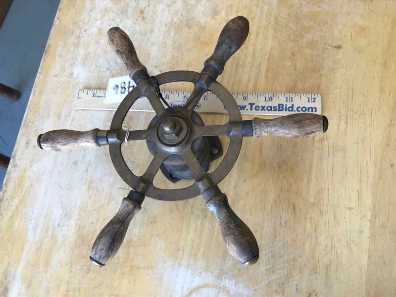 lot 486 image: Winding Wheel (Brass)