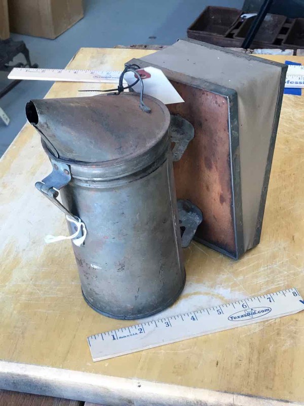 lot 491 image: Vintage Bee Smoker