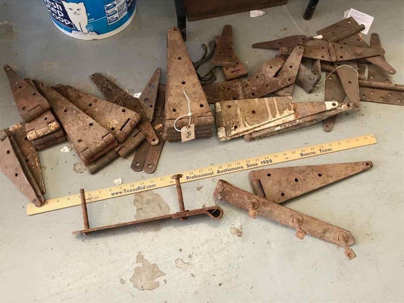 lot 496 image: Asst. Old Hinges