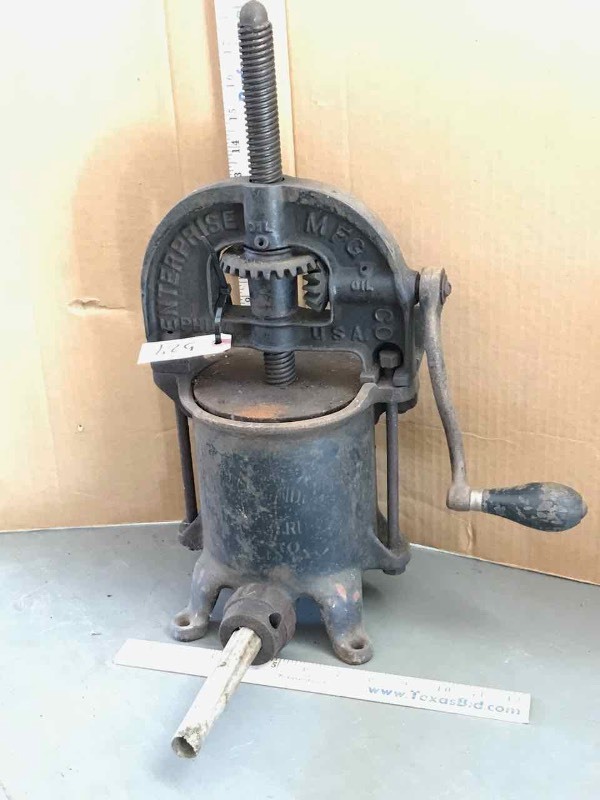 lot 527 image: Antique Press Enterprise Mfg. Co. 2030