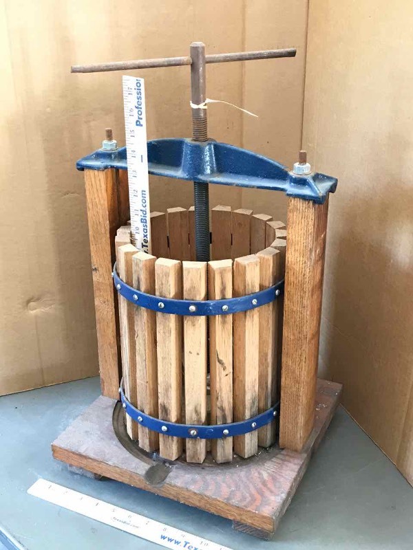 lot 531 image: Grape Press