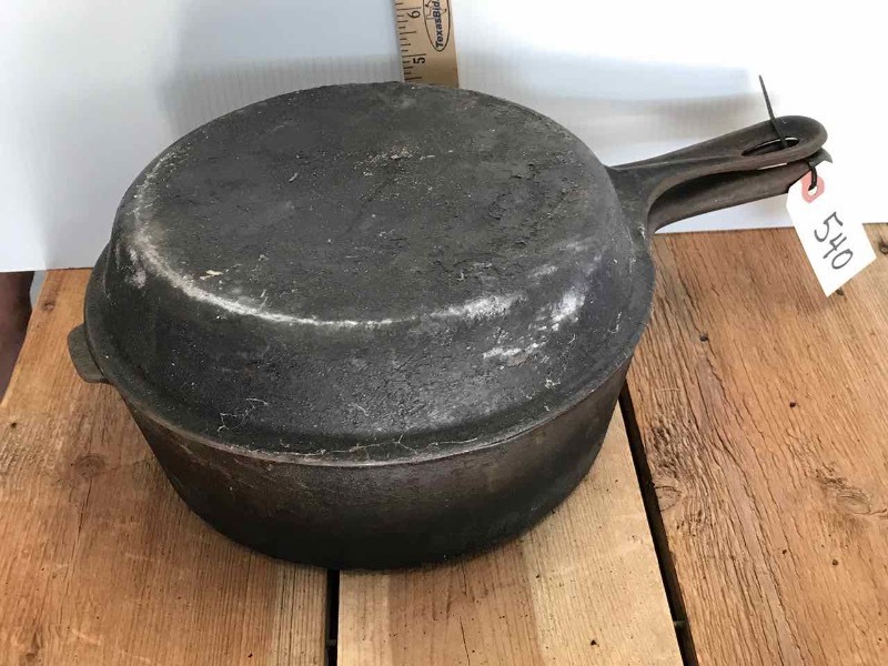 lot 540 image: Cast Iron Fryer with Skillet-Lid
