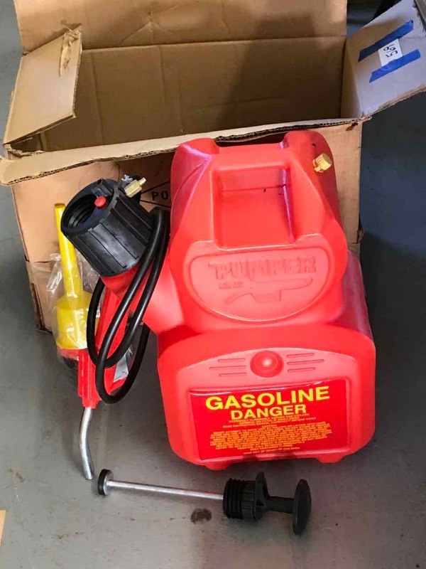 lot 569 image: Pumper (NIB)