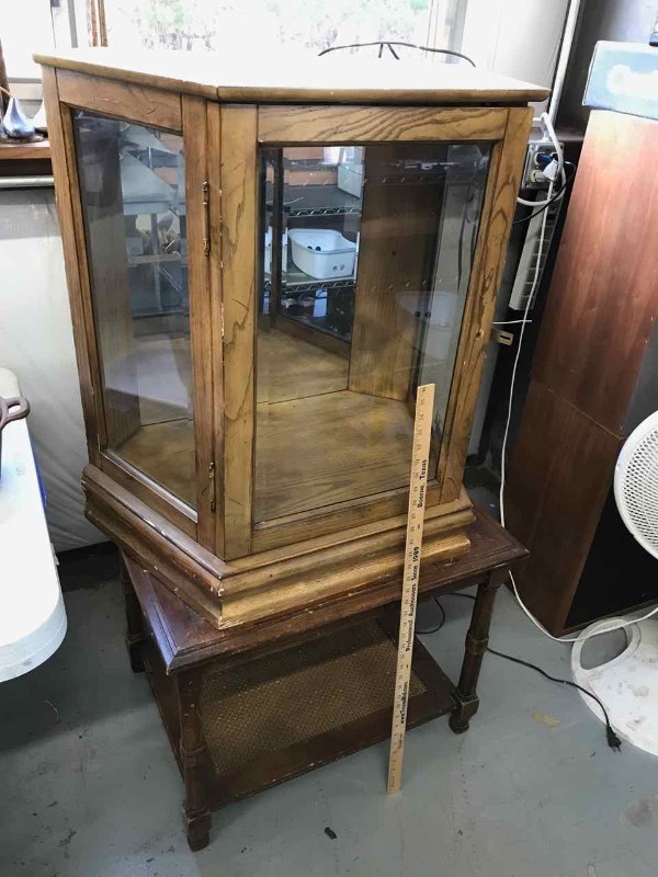 lot 575 image: Display Hall Cabinet and an End Table