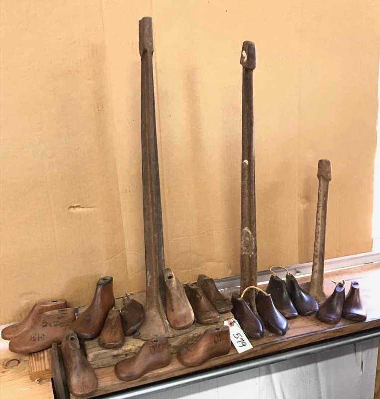 lot 579 image: Wood Shoe Lasts & Stands