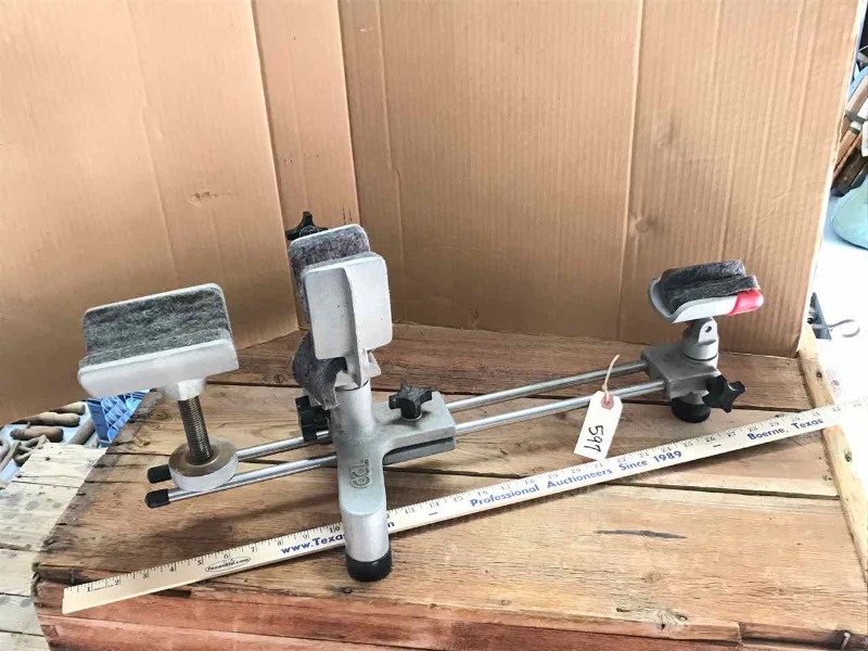 lot 597 image: CCL Rifle Vise