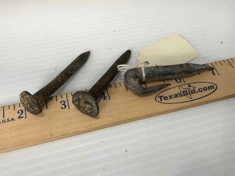 lot 657 image: Antique Date Nails (43, 25) & a King Ranch Staple