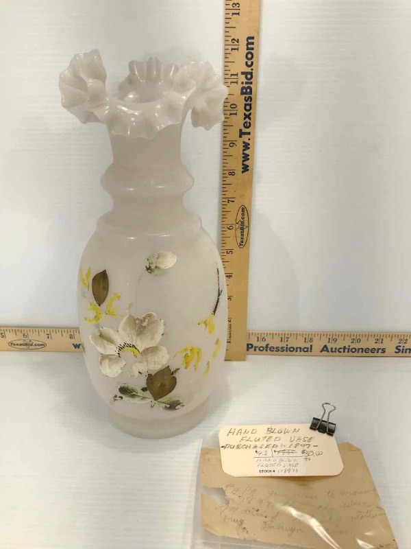 lot 666 image: Antique Hand Painted White Glass Ruffled Top Vase (see note)