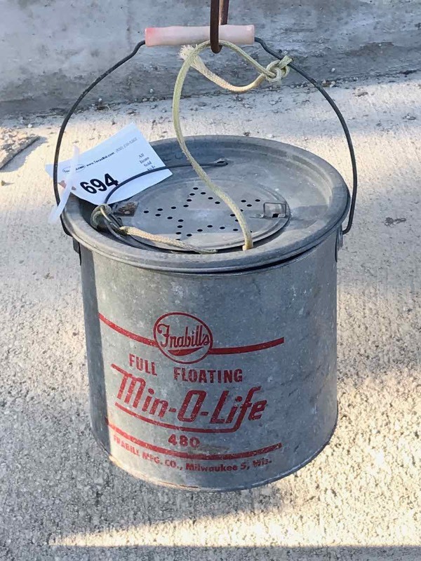 lot 694 image: Vintage Frabills Full Floating Min-O-Life Bucket (5-Pt. Star)