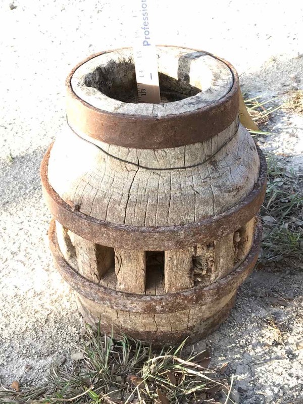 lot 710 image: Wagon Wheel Hub