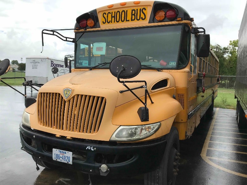 lot 106 image: School Bus - Salvage  2010 IC,  Not running, parts.  (VIN 4DRBUAAN2AB178894)