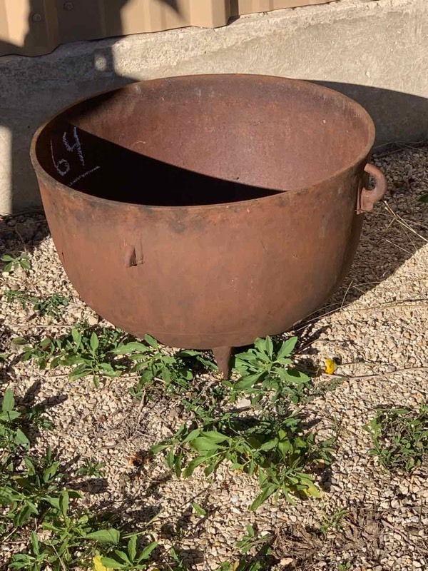 lot 64 image: Old Cast Iron Pot