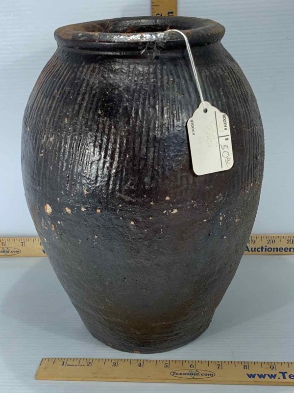 lot 71 image: Old Clay Urn