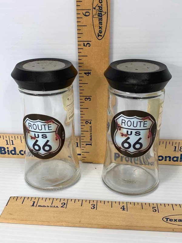 lot 76 image: Goodyear Route US 66 Salt & Pepper Shakers
