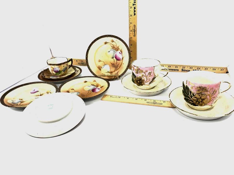 lot 81 image: Antique Cups & Saucers