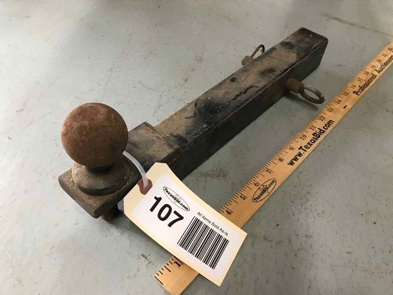 lot 107 image: Trailer Hitch Ball Mount (straight, 2)
