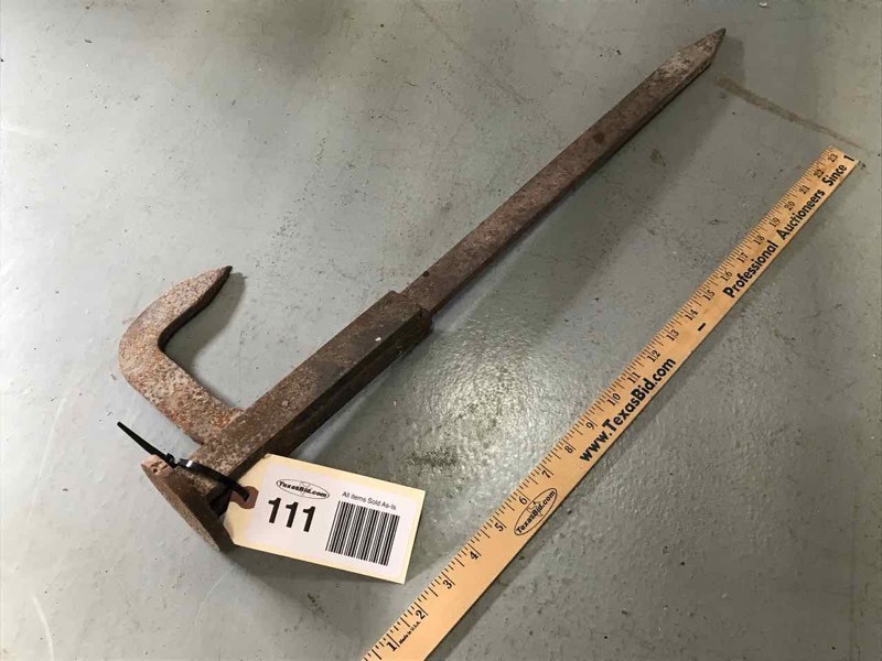lot 111 image: Old Iron Spike Stake