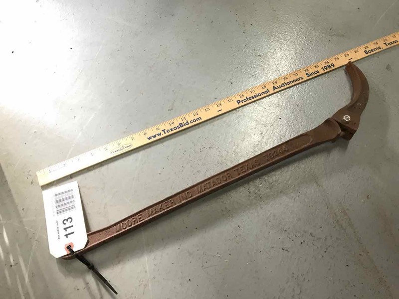lot 113 image: Fence Stretch by Moore Maker Inc. Texas