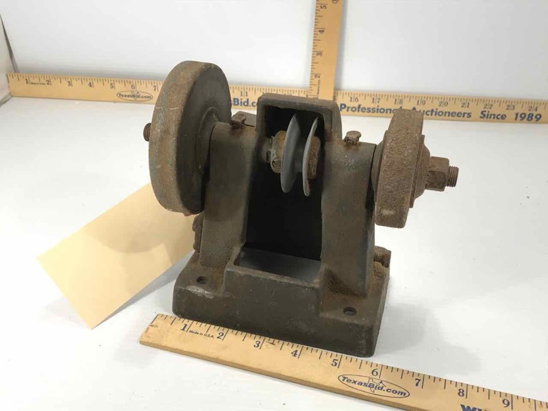 lot 129 image: Mandrel