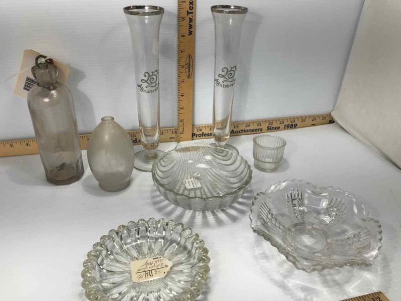 lot 80 image: Champagne Flutes, Nut Bowls, Etc.