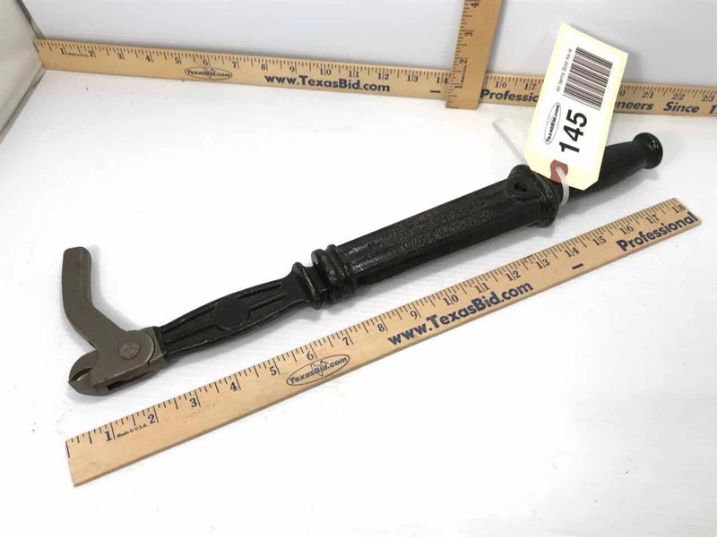 lot 145 image: Crescent Nail Puller
