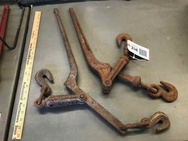 lot 204 image: (2) Chain Boomers (12, 58)