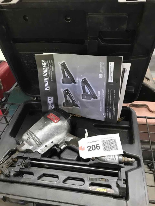 lot 206 image: Senco SFN40 Pneumatic Framing Nailer