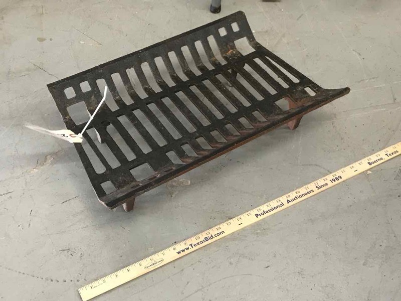 lot 253 image: Log Rack