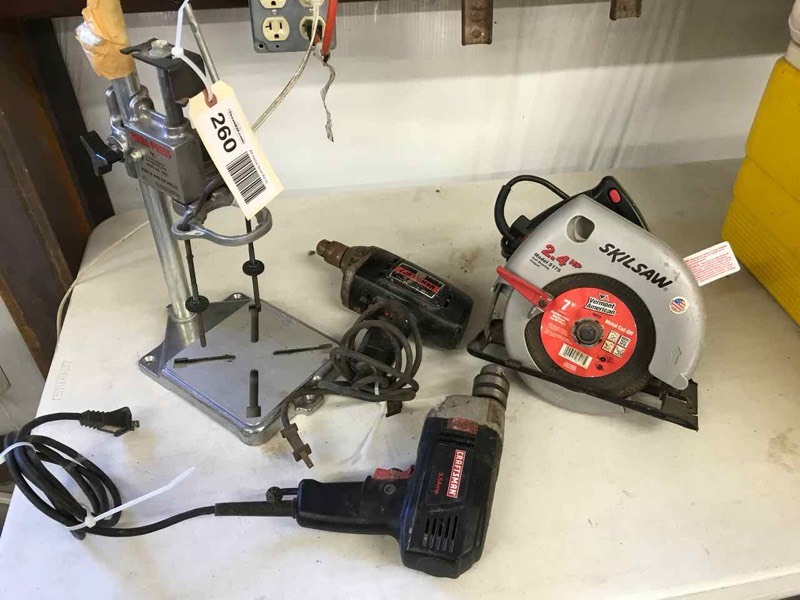 lot 260 image: Skil Saw, Hammer Drill 12, Drill 38, Small Portable Drill Press