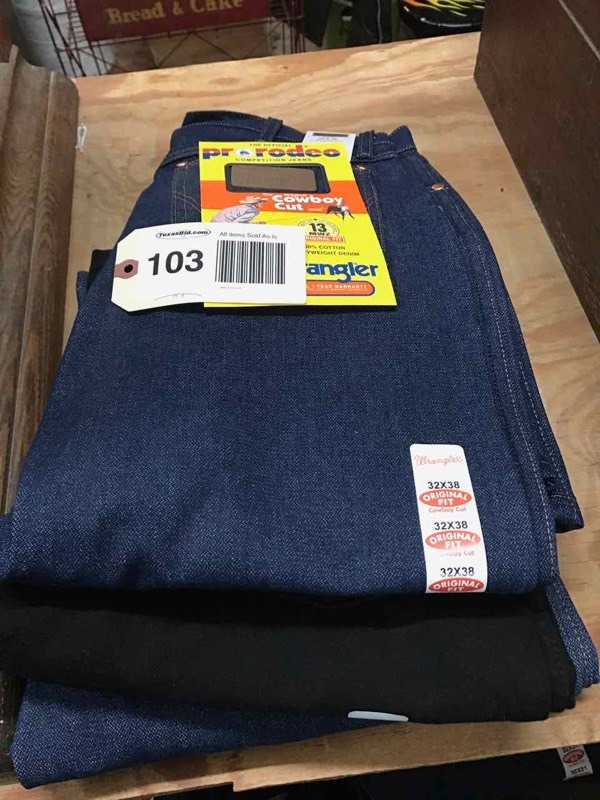lot 103 image: Wrangler 13MWZ Original Fit Cowboy Cut Jeans (3) 32 x 38