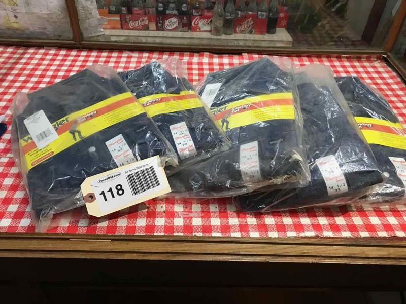 lot 118 image: Wrangler Cowboy Cut Shirt (5) Denim 14-12 x 33