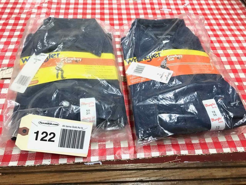 lot 122 image: Wrangler Cowboy Cut Shirt (2) 15 x 35