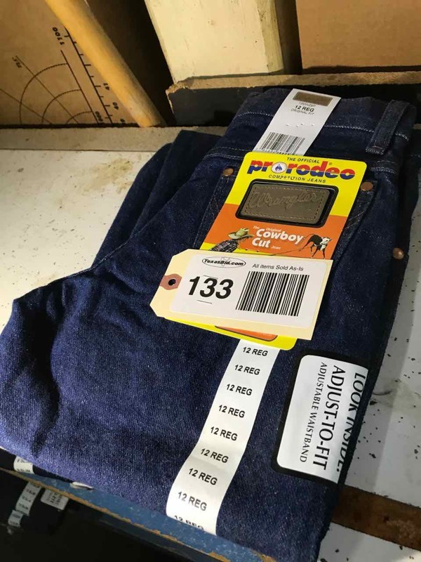 lot 133 image: Wrangler 13MWZBP Cowboy Cut Jeans (1) 12 Regular