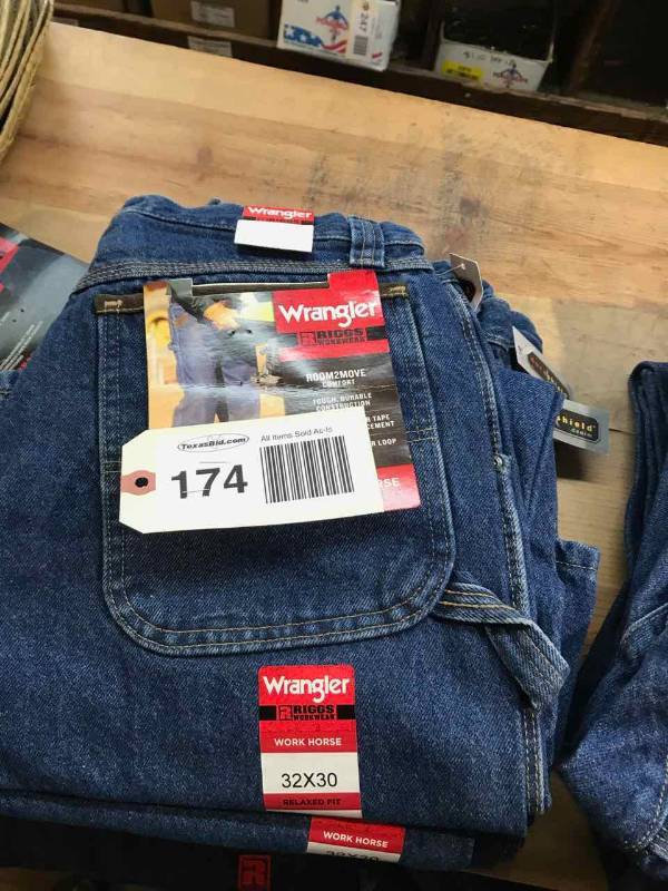 lot 174 image: Wrangler Riggs Workware Denim (3) 32 x 30