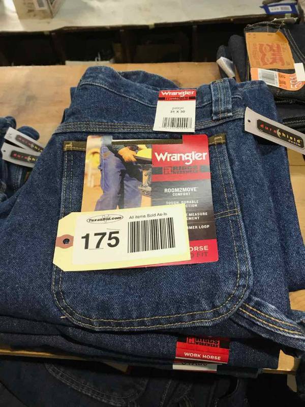 lot 175 image: Wrangler Riggs Workware Denim (4) 31 x 30