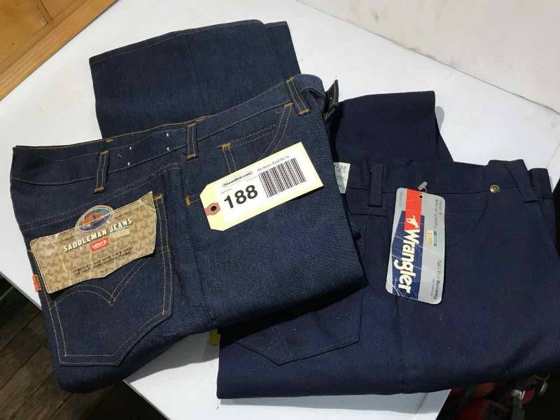 lot 188 image: (2) 32x32 Jeans Levi Saddleman, Wrangler 5050